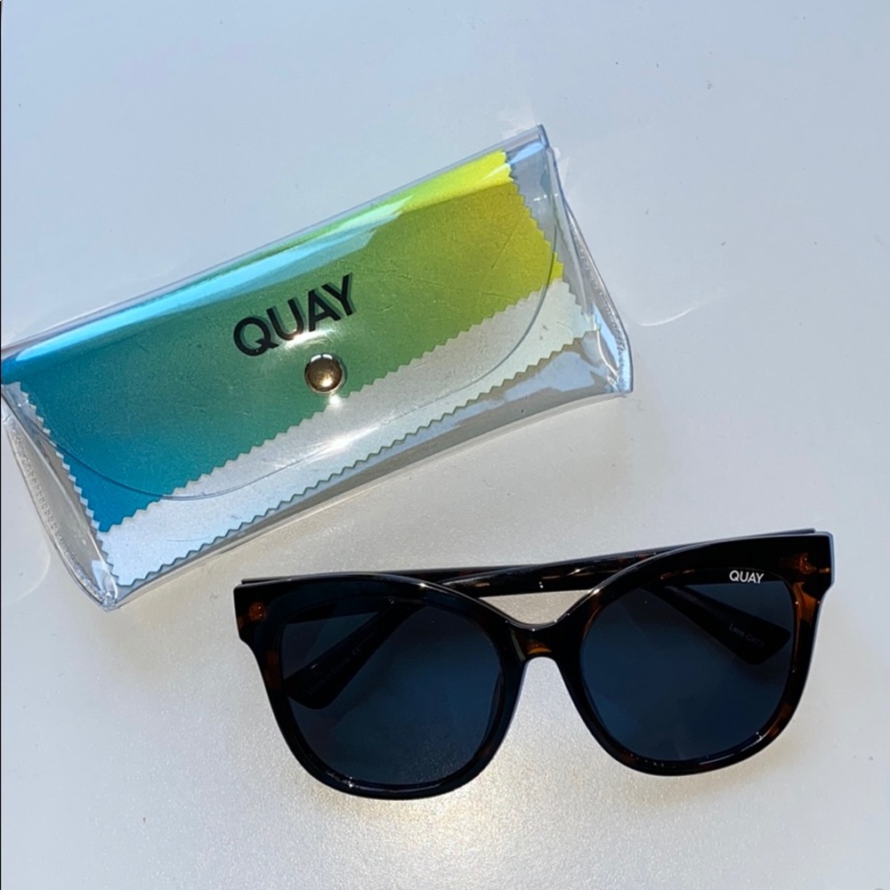 NEW QUAY SUNGLASSES - never worn w/o tag